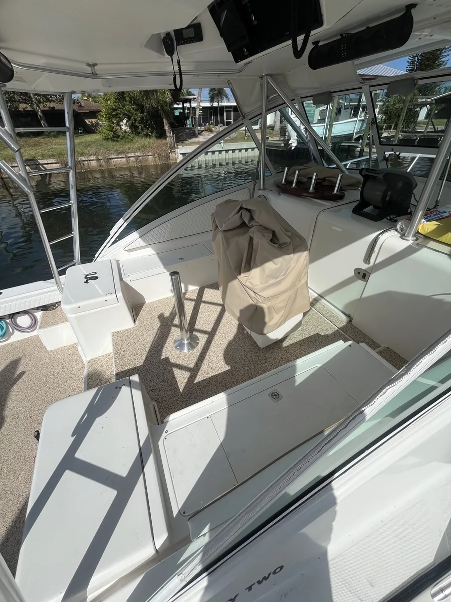 Deck Armor flooring on an offshore sportfish cockpit
